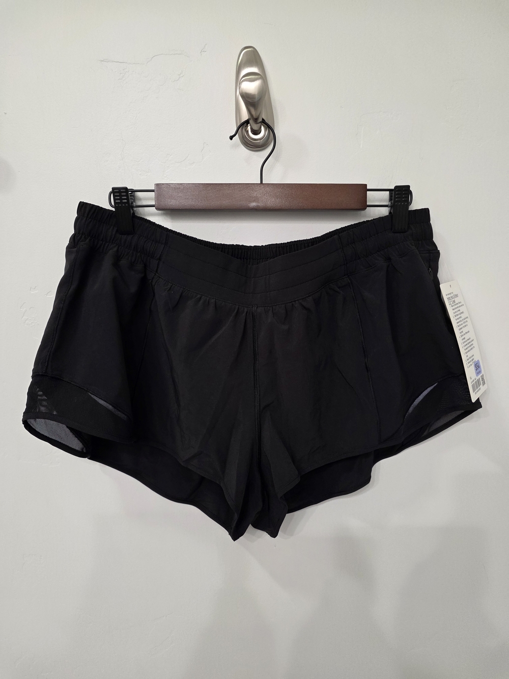 Lululemon Hotty Hot LR Shorts 2.5" Size 14